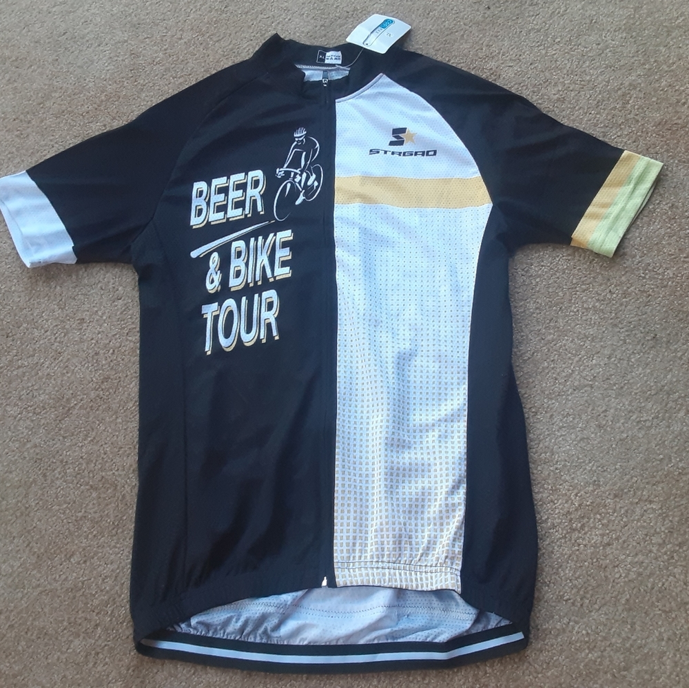 Yellow and Black Cycling Jersey Moisture-Wicking Design